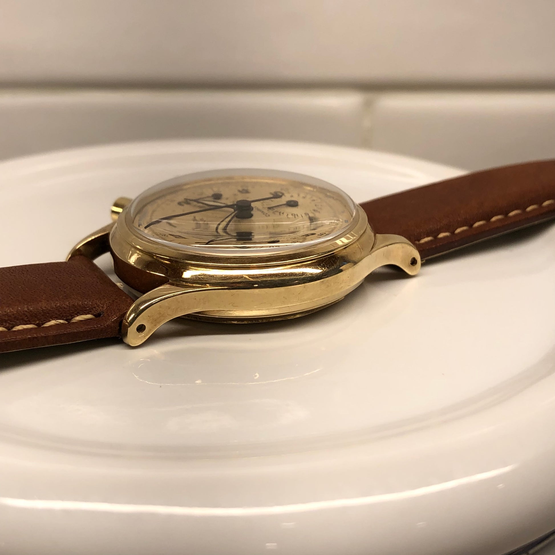1950s Universal Geneve Compax 52215 Chronograph 14K Yellow Gold Caliber 281 Wristwatch - HASHTAGWATCHCO
