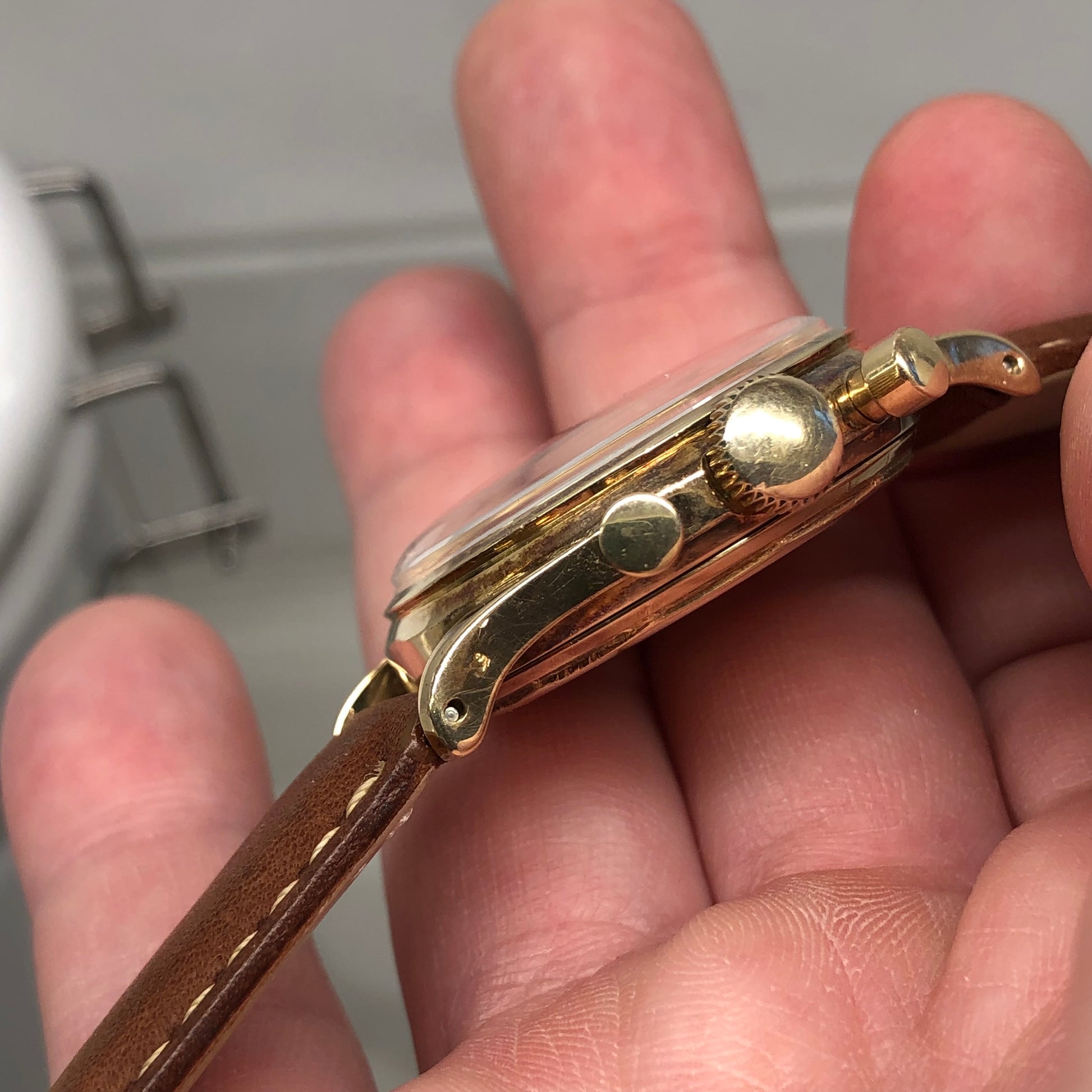 1950s Universal Geneve Compax 52215 Chronograph 14K Yellow Gold Caliber 281 Wristwatch - HASHTAGWATCHCO