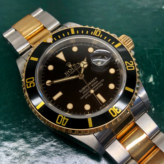 1989 Rolex Submariner 16613 Two Tone Black Steel 18K Gold Wristwatch