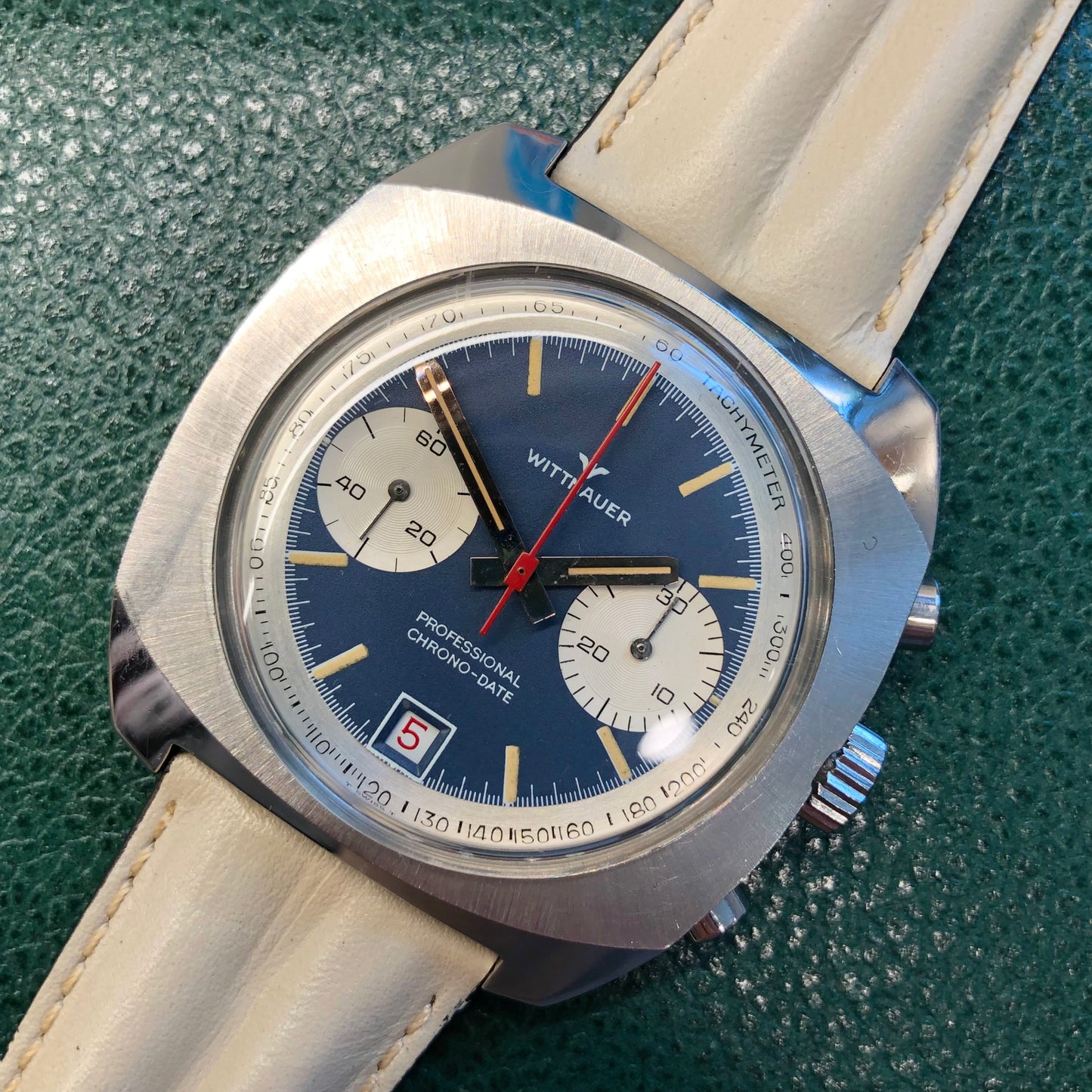 1970s Wittnauer Professional Chrono-Date 8031 Chronograph Valjoux 7734 Blue Wirstwatch - Hashtag Watch Company