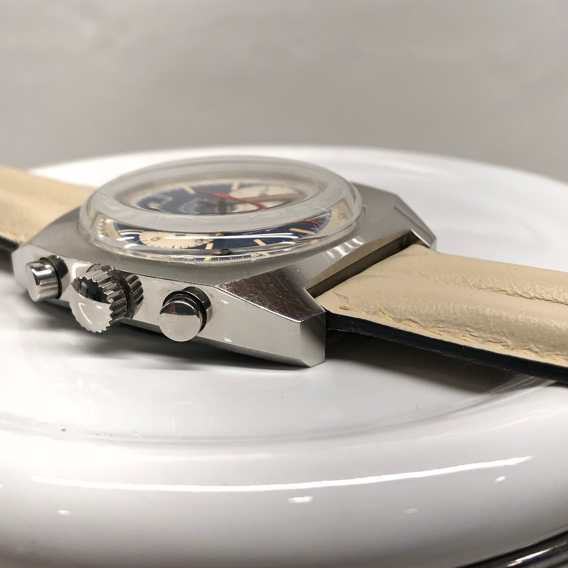 1970s Wittnauer Professional Chrono-Date 8031 Chronograph Valjoux 7734 Blue Wirstwatch - Hashtag Watch Company