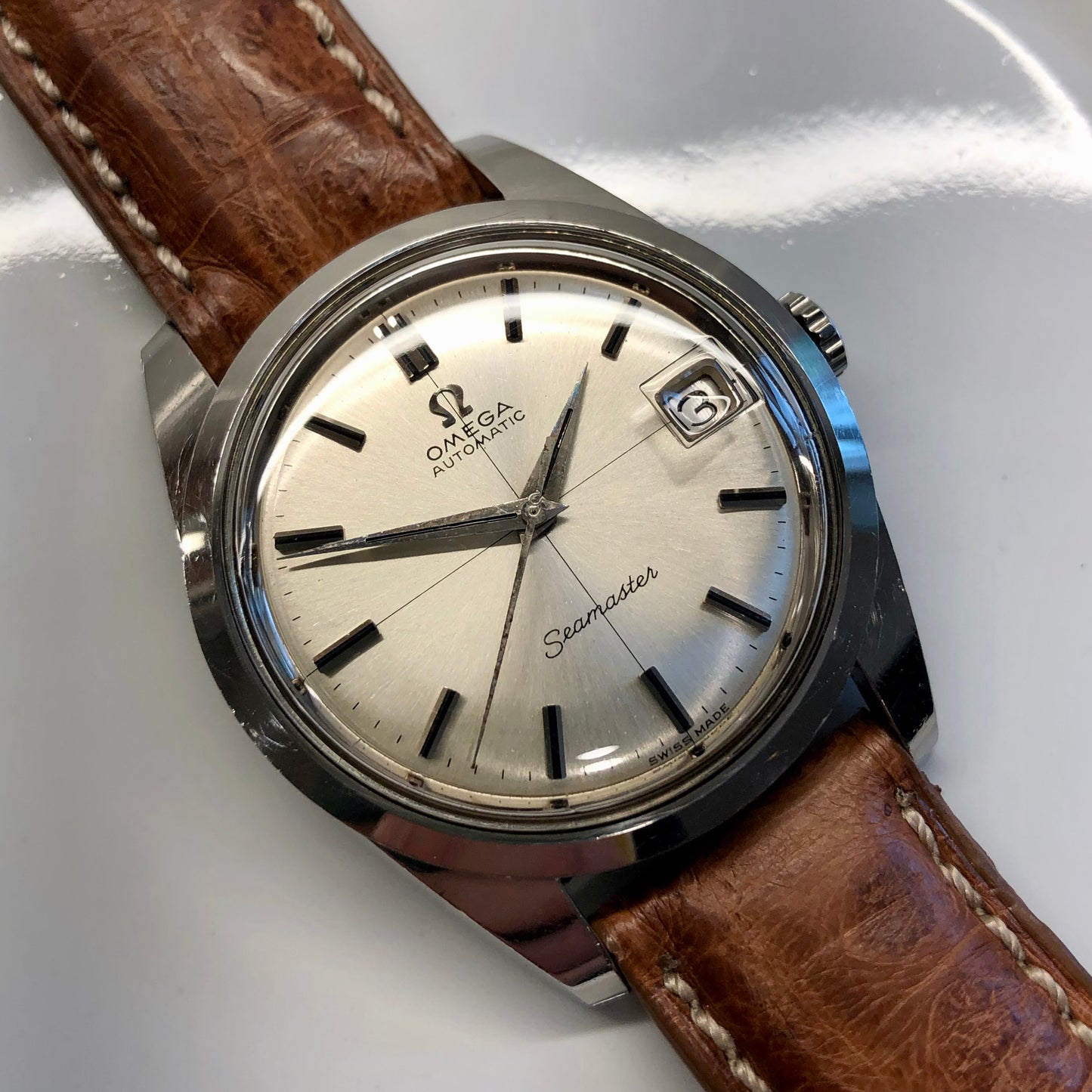 1964 Omega Seamaster 166.010 Steel Cross Hair Caliber 562 Automatic Date Wristwatch - Hashtag Watch Company