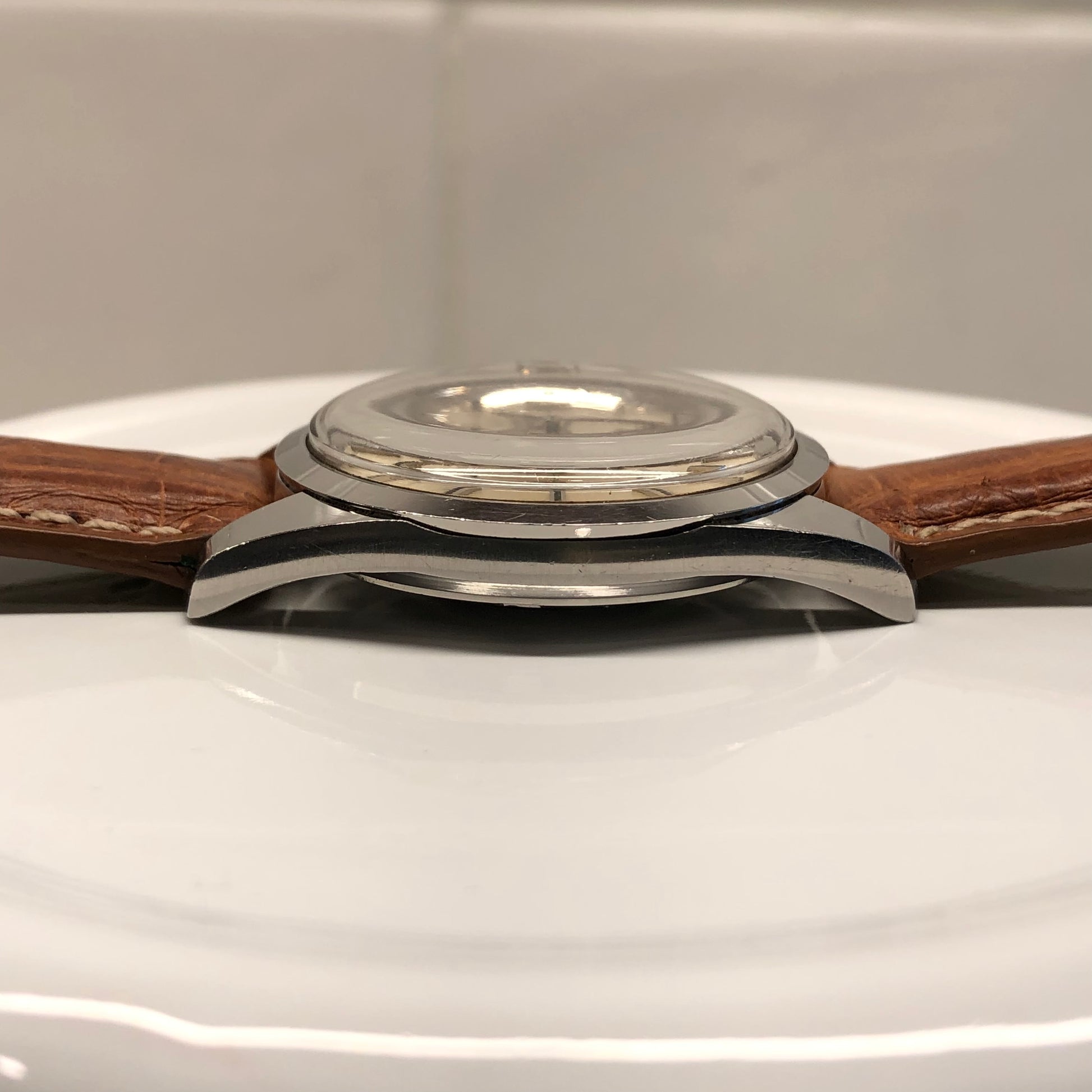 1964 Omega Seamaster 166.010 Steel Cross Hair Caliber 562 Automatic Date Wristwatch - Hashtag Watch Company