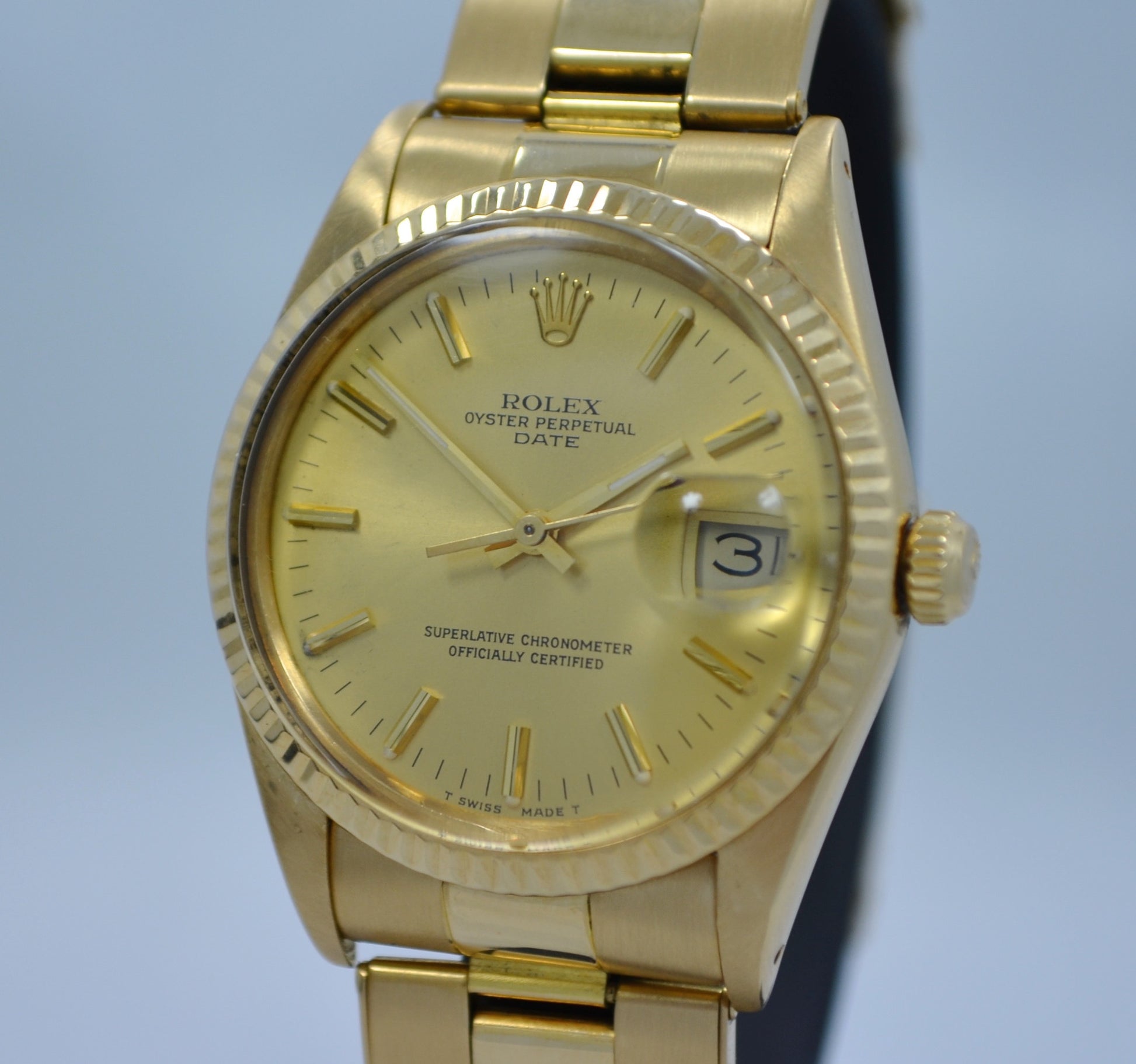 specificere Derfor flicker Vintage Rolex 15038 Oyster Perpetual Date 18K Yellow Gold 8.8 Mil 1985  Watch | HashtagWatchCo
