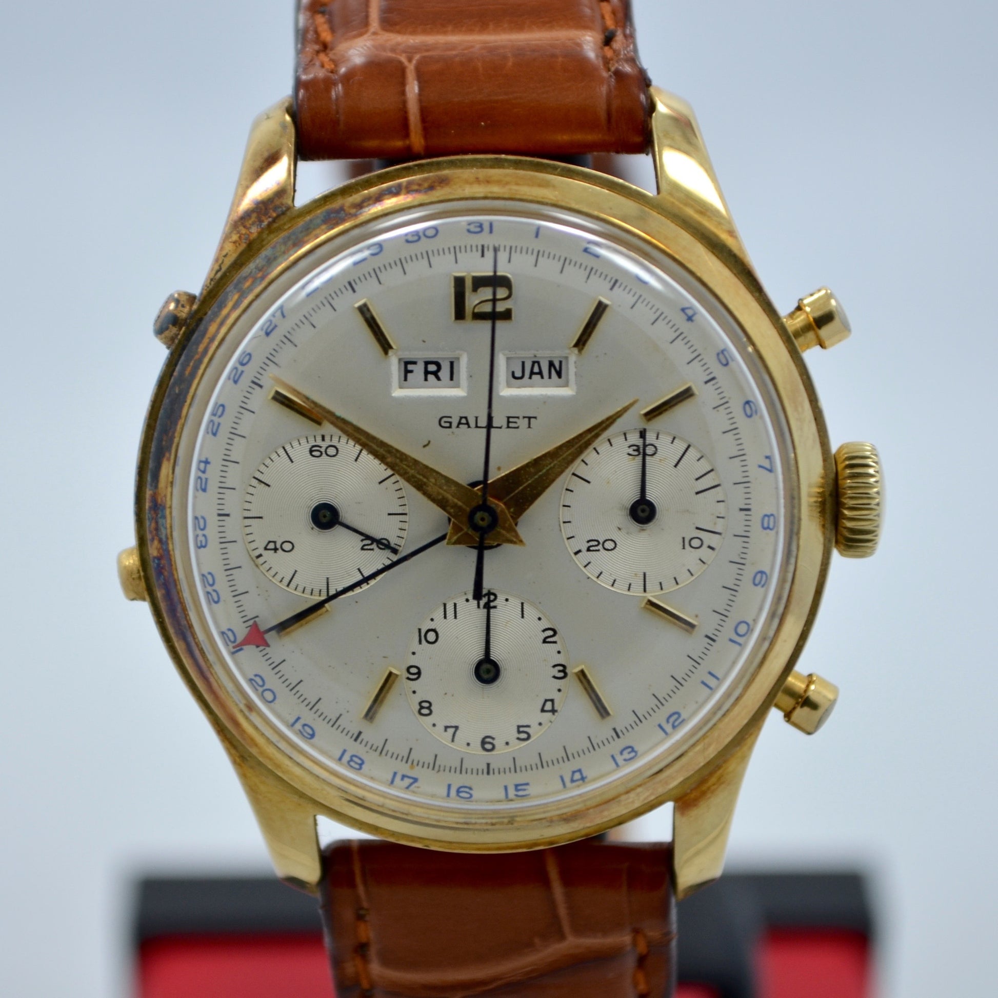 Vintage Gallet Solid 14K Yellow Gold Chronograph Triple Date Valjoux 72C Watch - Hashtag Watch Company