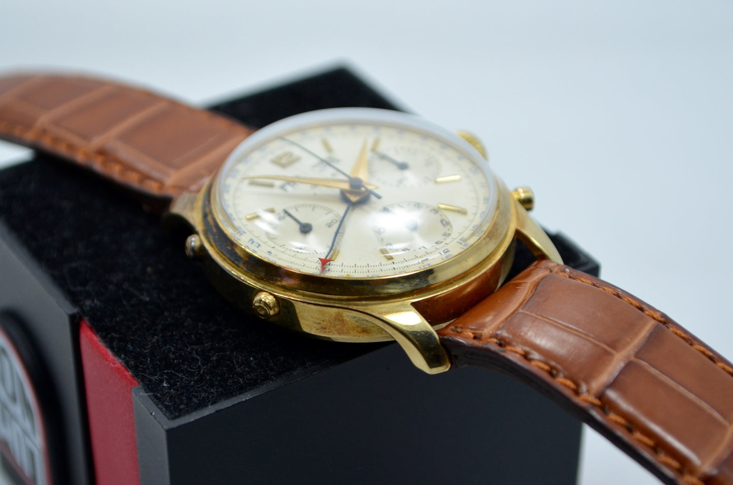 Vintage Gallet Solid 14K Yellow Gold Chronograph Triple Date Valjoux 72C Watch - Hashtag Watch Company