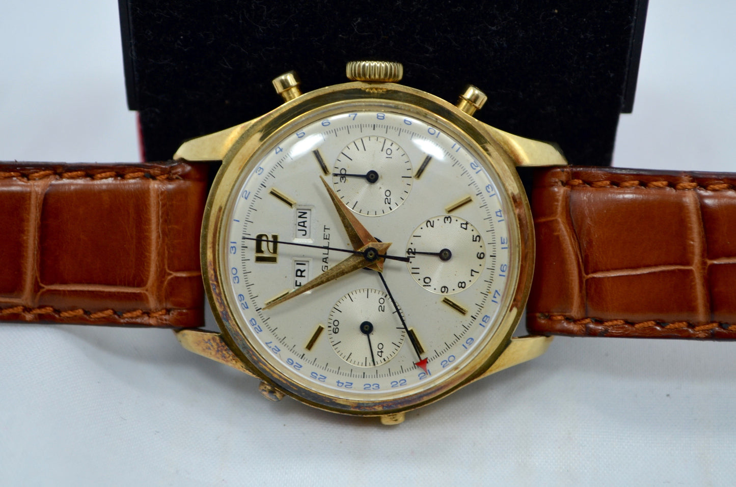 Vintage Gallet Solid 14K Yellow Gold Chronograph Triple Date Valjoux 72C Watch - Hashtag Watch Company