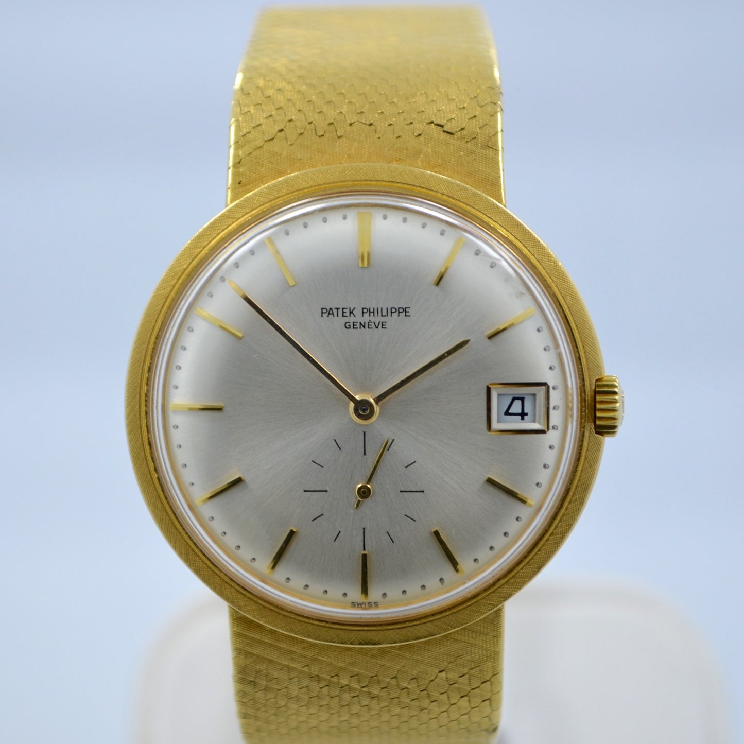 Vintage Patek Philippe Calatrava 3445/6 18K Yellow Gold Automatic Wristwatch - Hashtag Watch Company