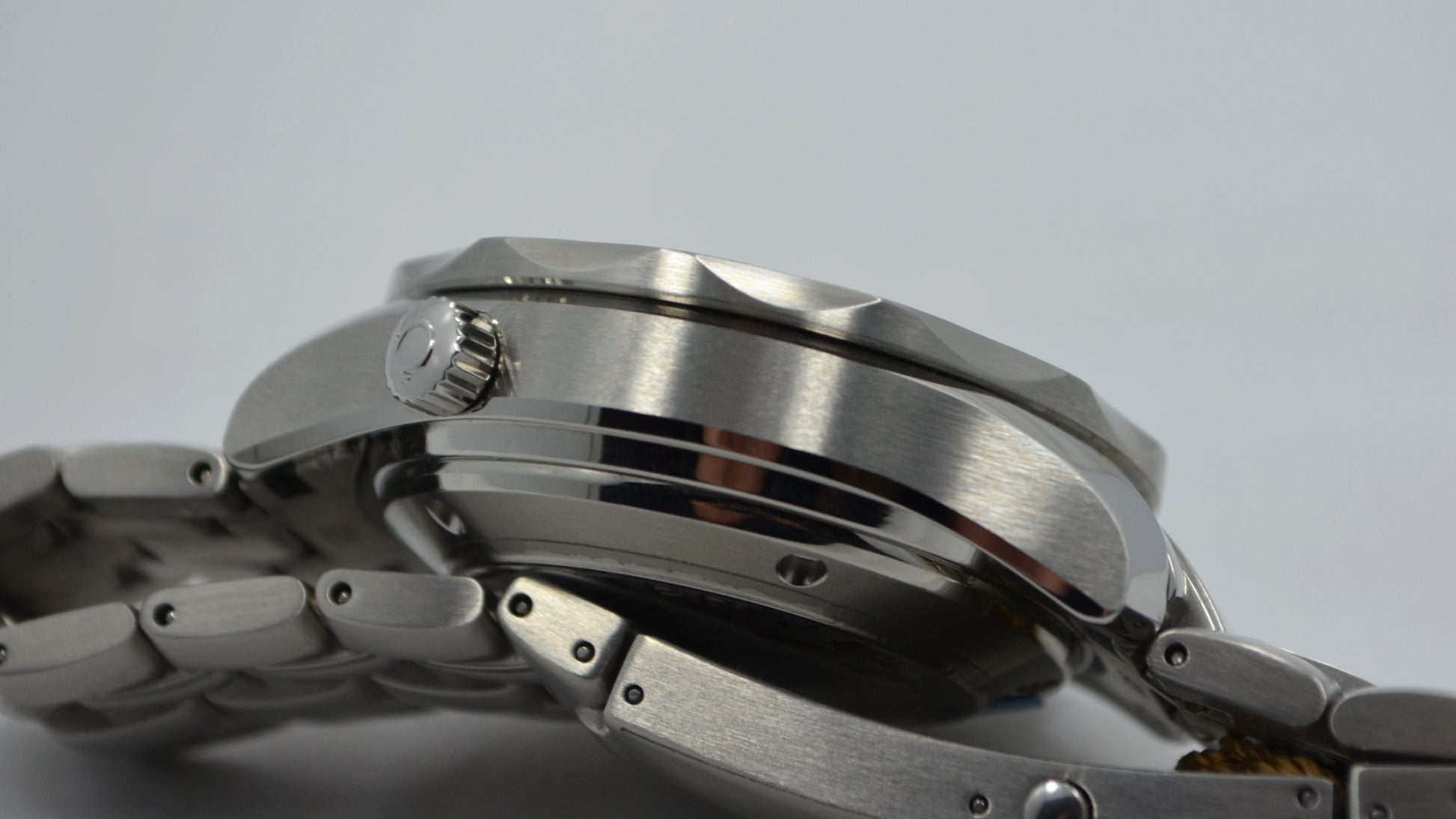 Omega Seamaster Professional 213.30.42.40.01.001 Chronograph 300M Steel Watch - Hashtag Watch Company