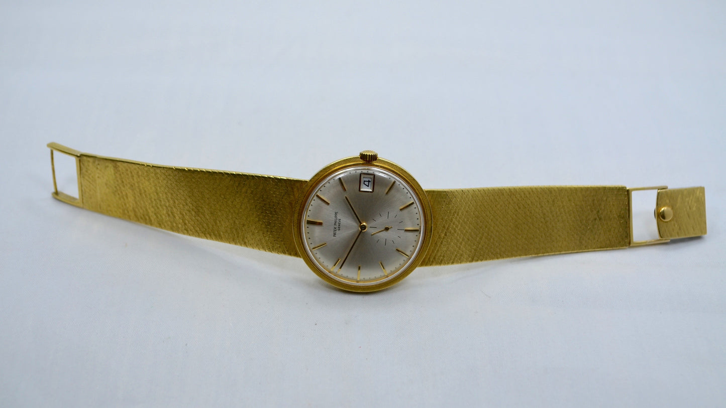 Vintage Patek Philippe Calatrava 3445/6 18K Yellow Gold Automatic Wristwatch - Hashtag Watch Company