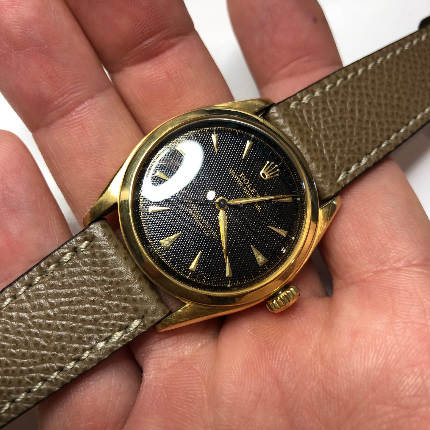 Vintage Rolex Oyster Perpetual 6084 Gilt 18K Yellow Gold Black Honeycomb Automatic Wristwatch Circa 1953 - Hashtag Watch Company