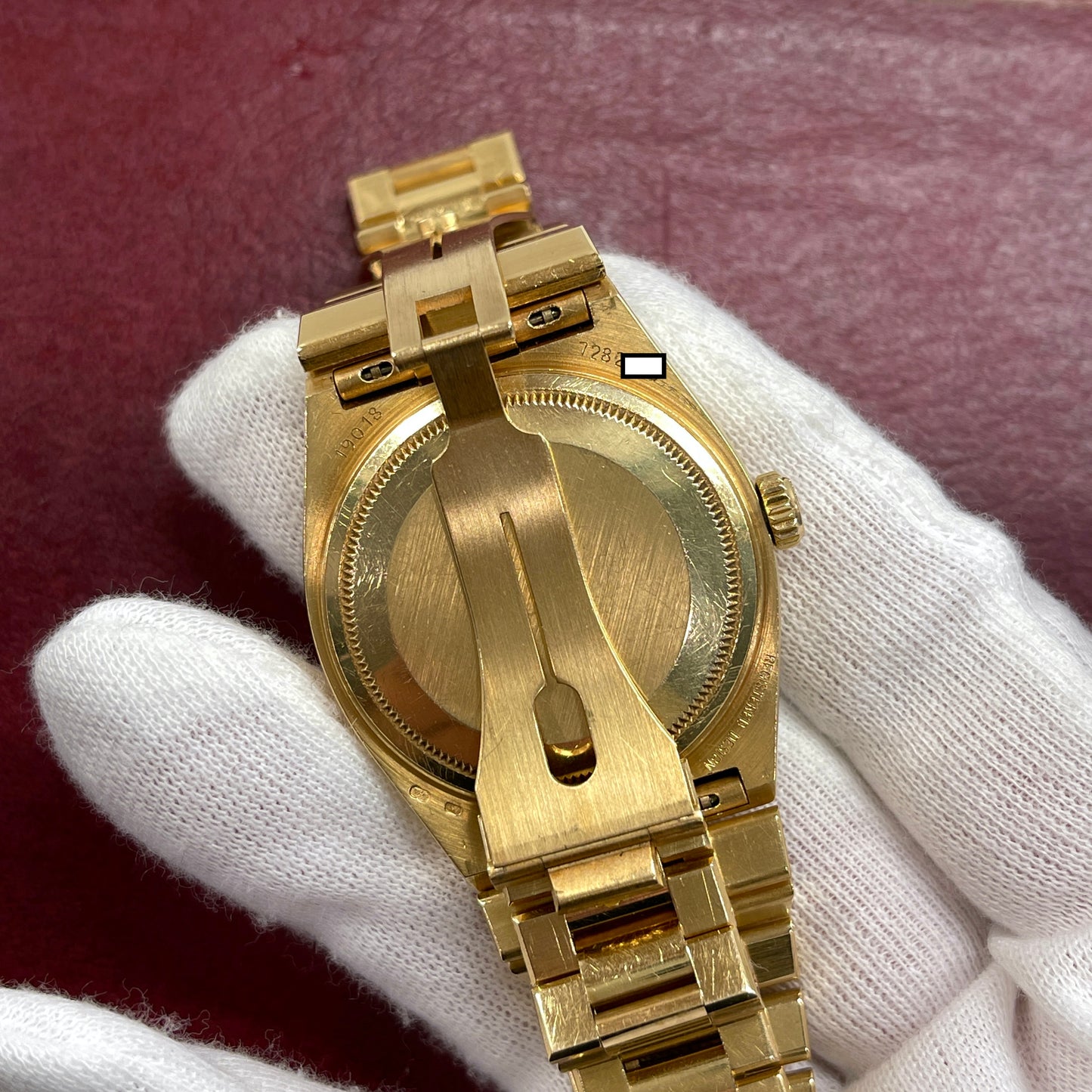 1981 Vintage Rolex Oysterquartz President 19018 Day Date 18K Yellow Gold Wristwatch - Hashtag Watch Company