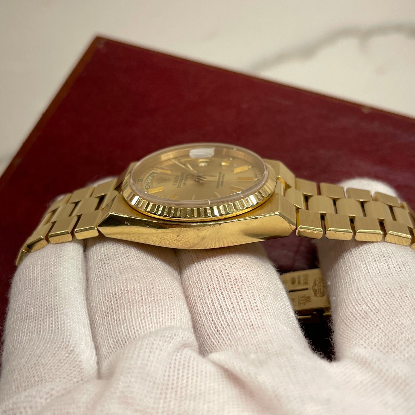 1981 Vintage Rolex Oysterquartz President 19018 Day Date 18K Yellow Gold Wristwatch - Hashtag Watch Company