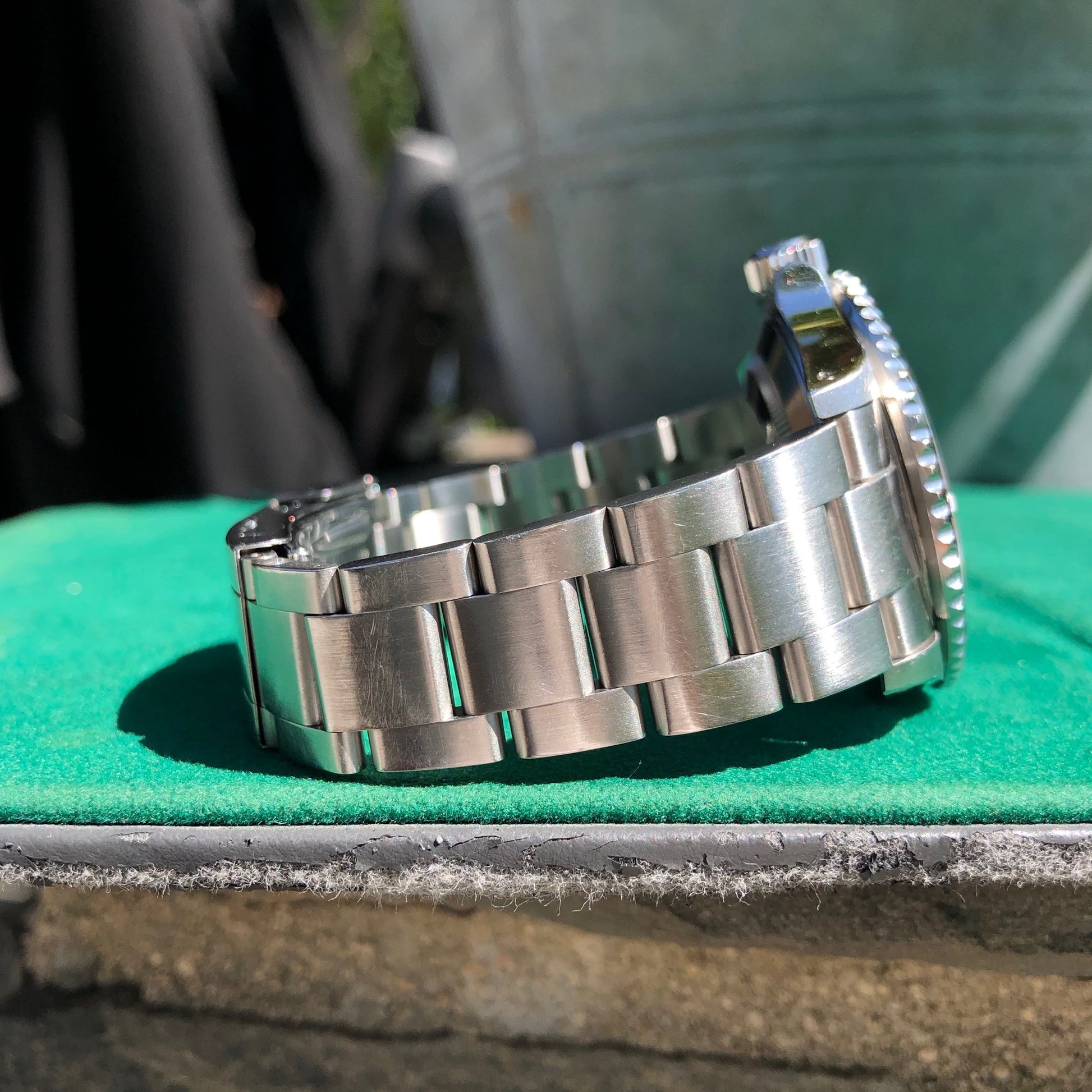 1999 Rolex Submariner Date 16610 Stainless Steel Wristwatch