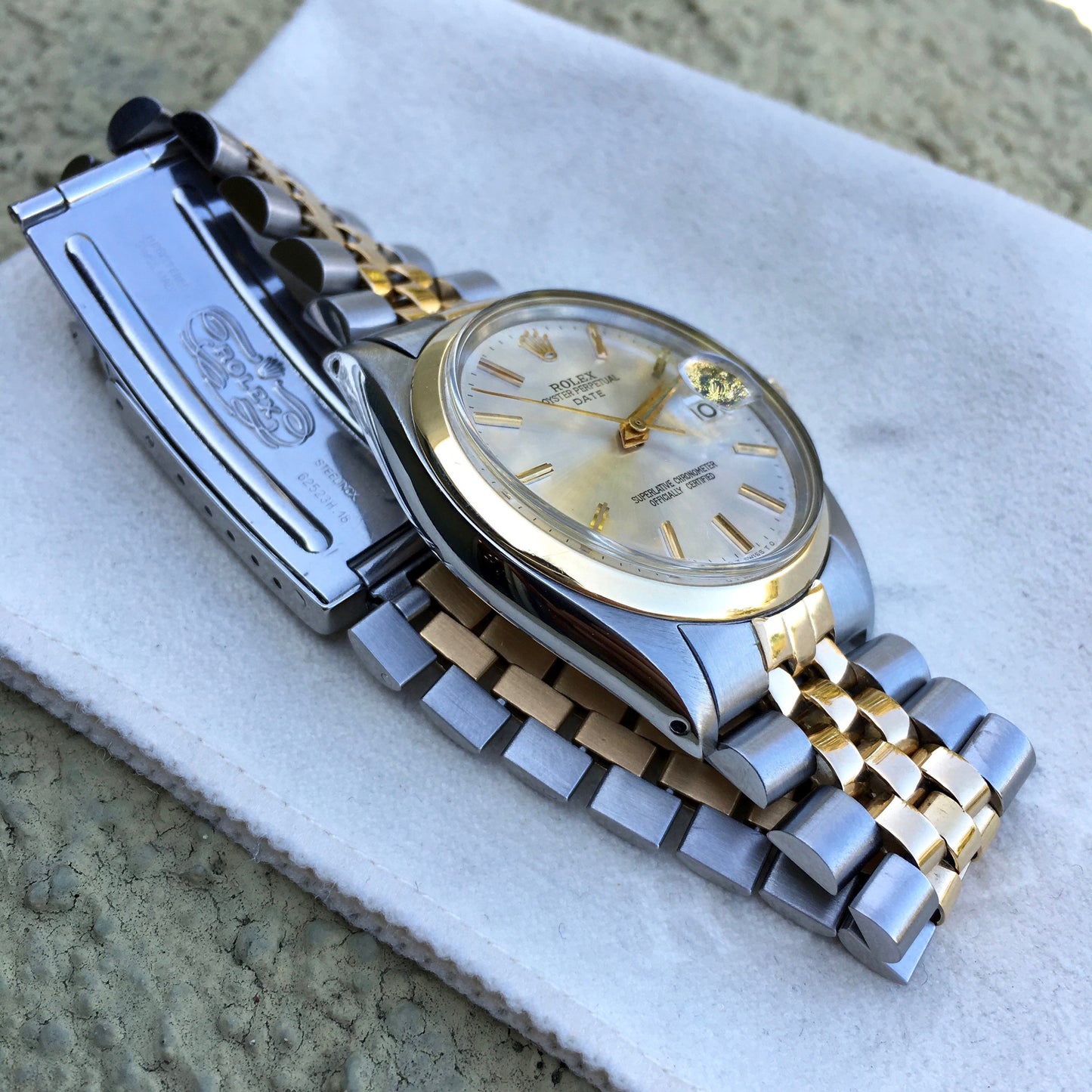 Vintage Rolex Date 1500 Two Tone Steel 18K Jubilee Cal. 1560 1964 Silver Stick Watch - Hashtag Watch Company