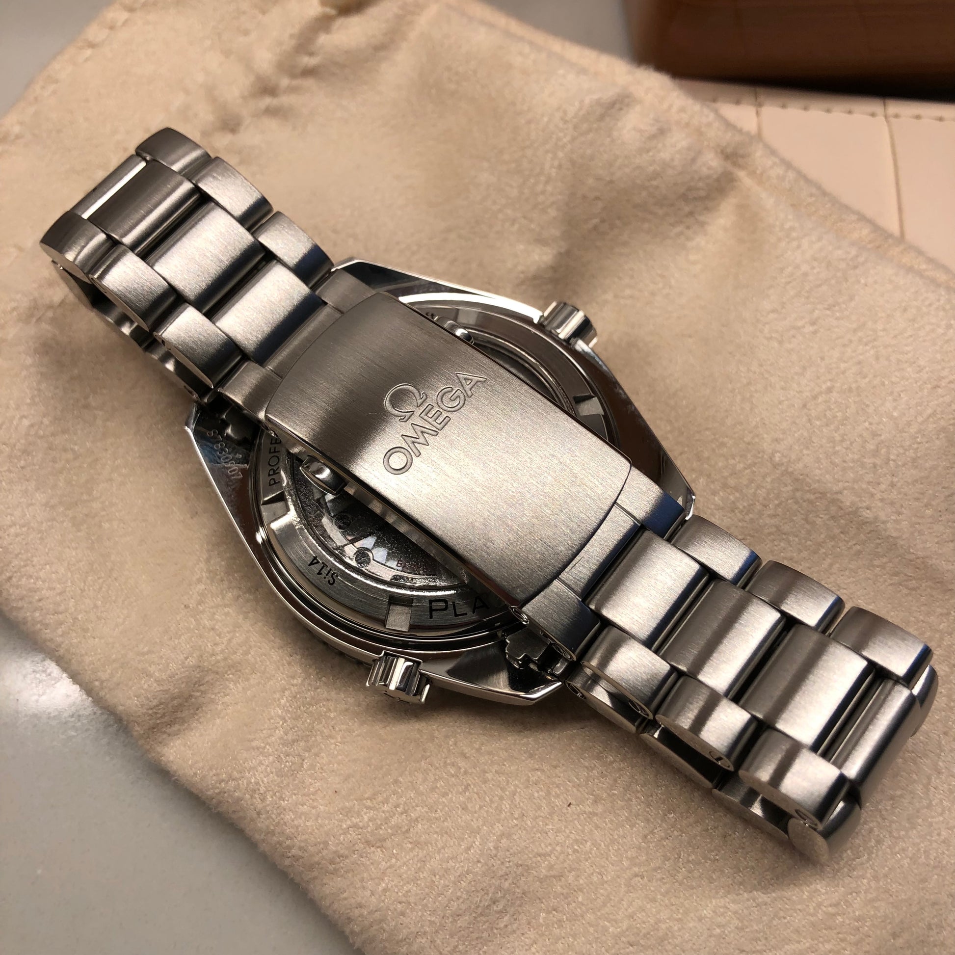 2018 Omega Planet Ocean 600M Seamaster 232.30.42.21.01.002 Steel Co-Axial 42mm Orange Bezel Box Papers - Hashtag Watch Co.