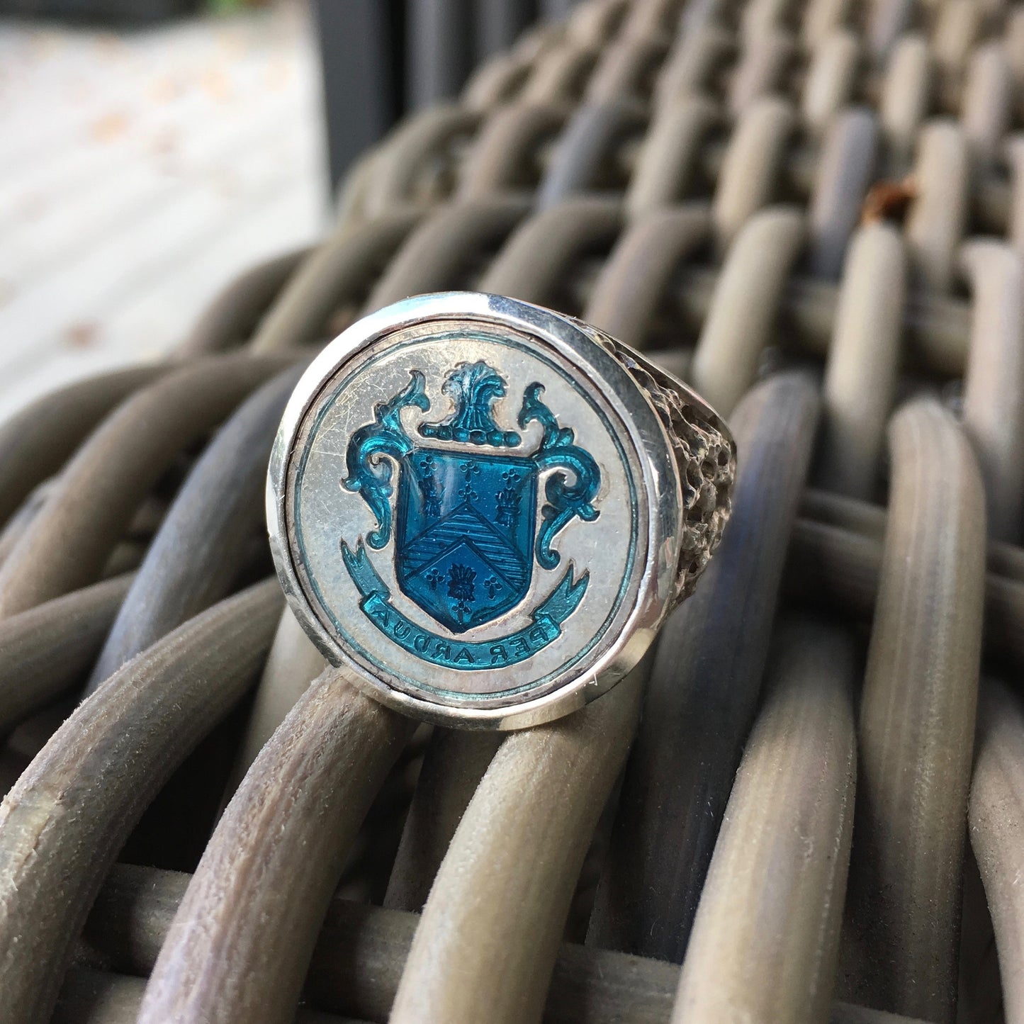 Vintage Antique Silver Signet Coat of Arms Crest Blue Enamel Ring - Hashtag Watch Company