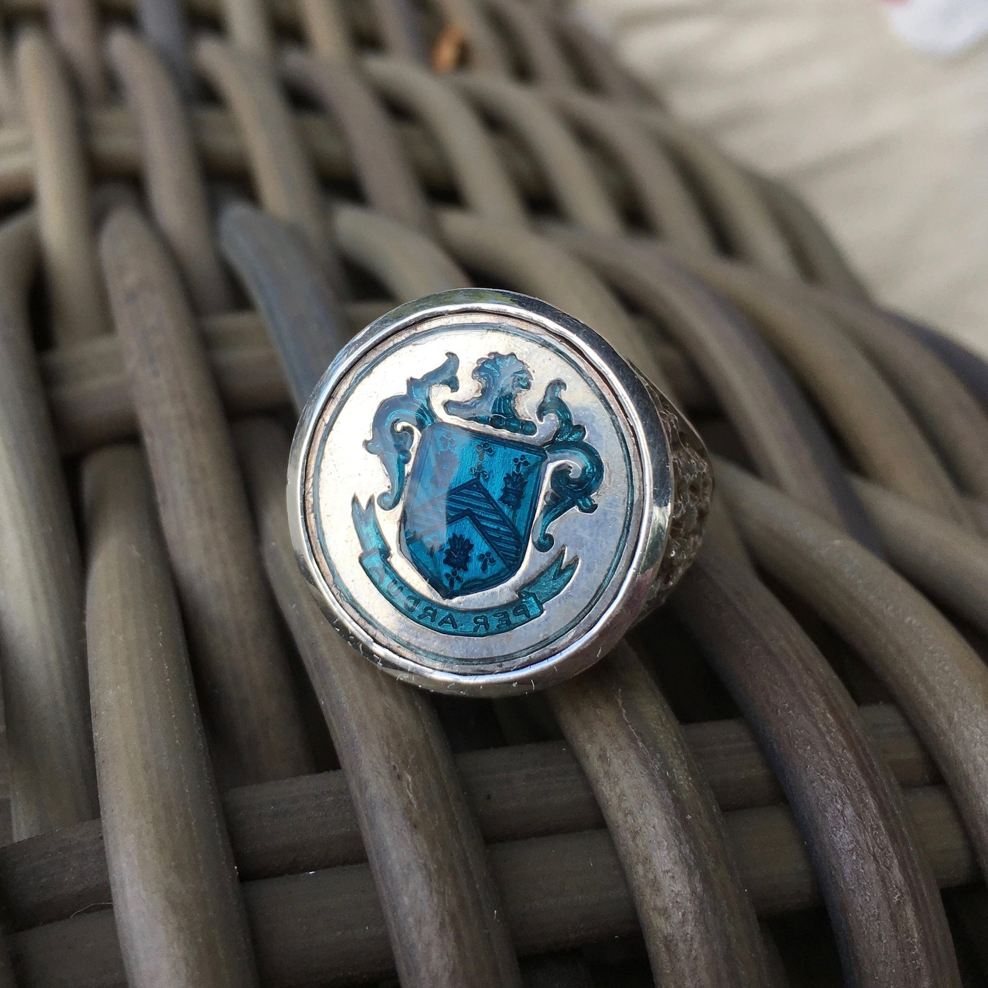 Vintage Antique Silver Signet Coat of Arms Crest Blue Enamel Ring - Hashtag Watch Company