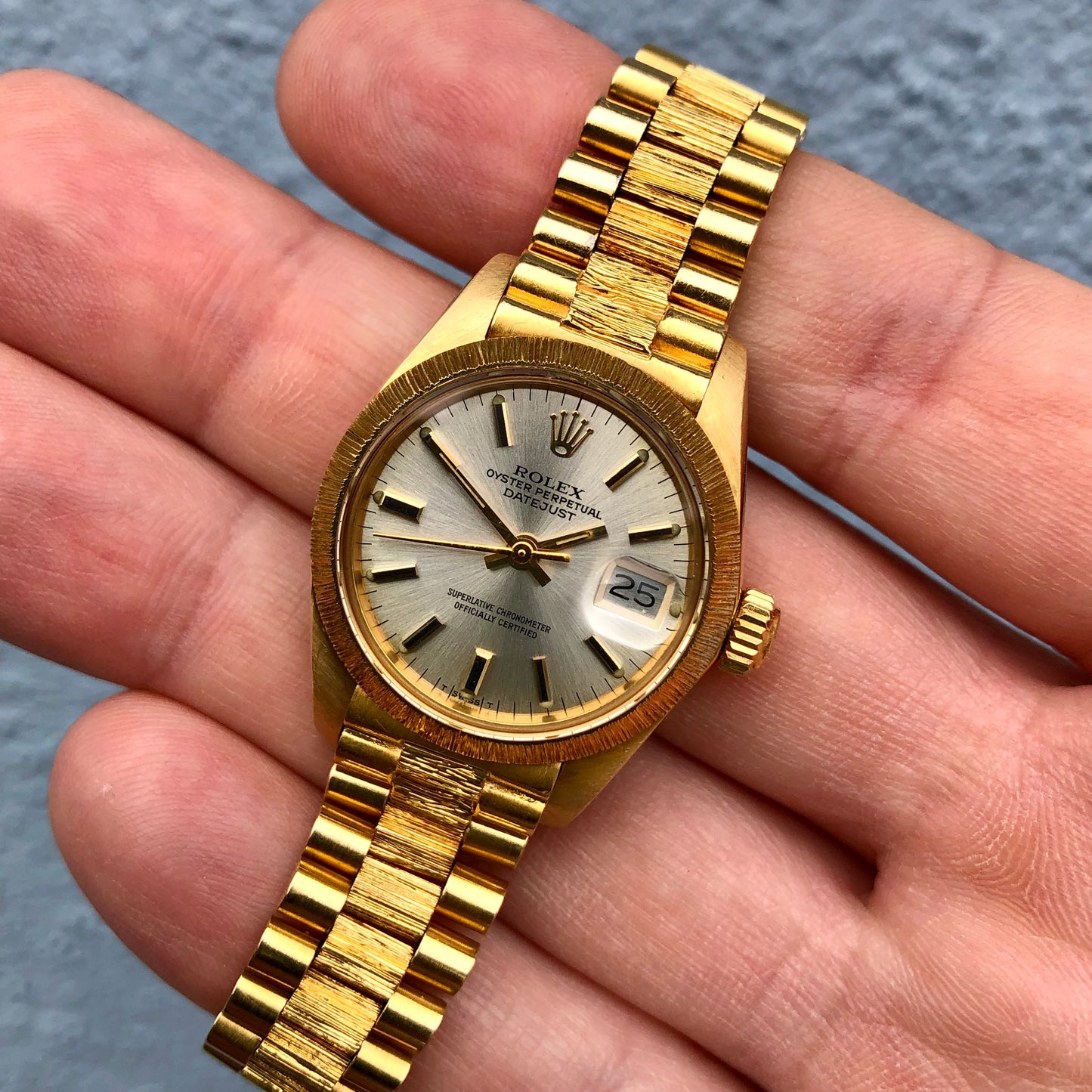 1979 Vintage Rolex Ladies Datejust 6927 President Bark 18K Yellow Gold 26mm Wristwatch - Hashtag Watch Company