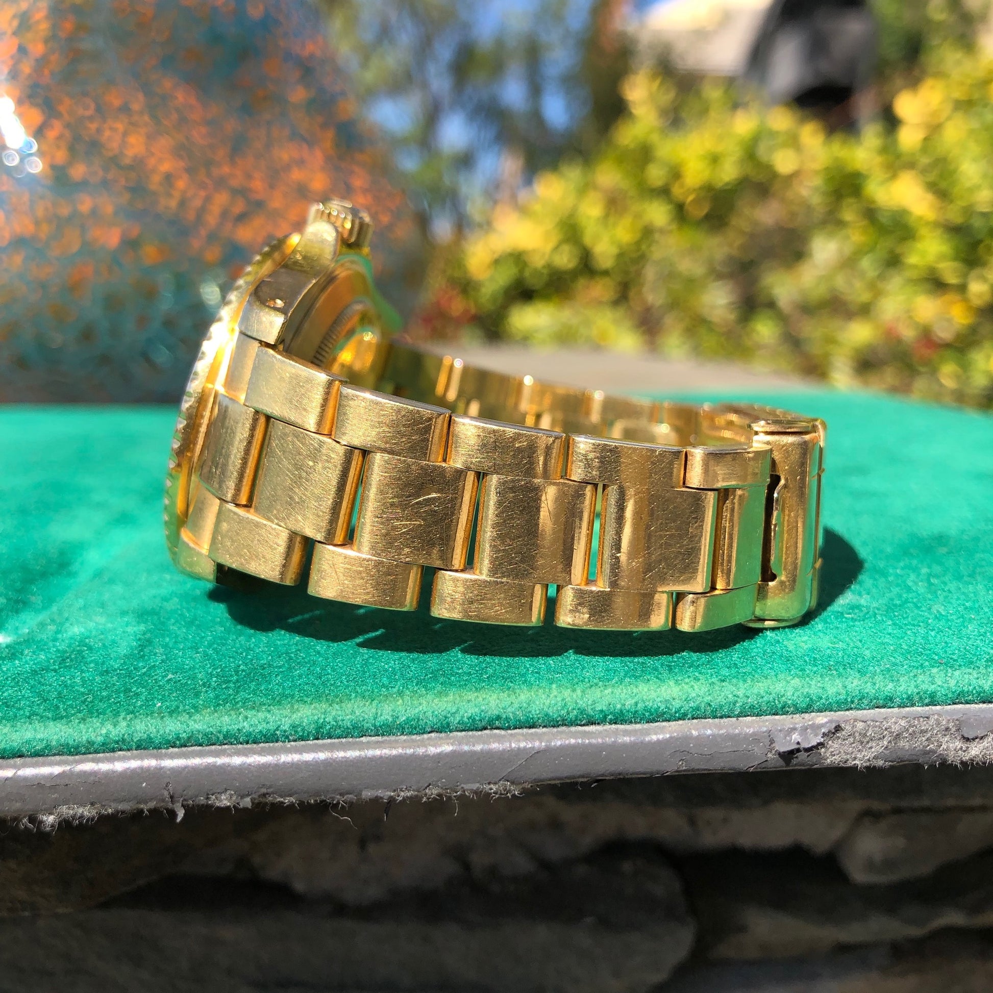 Rolex submariner sales gold bracelet