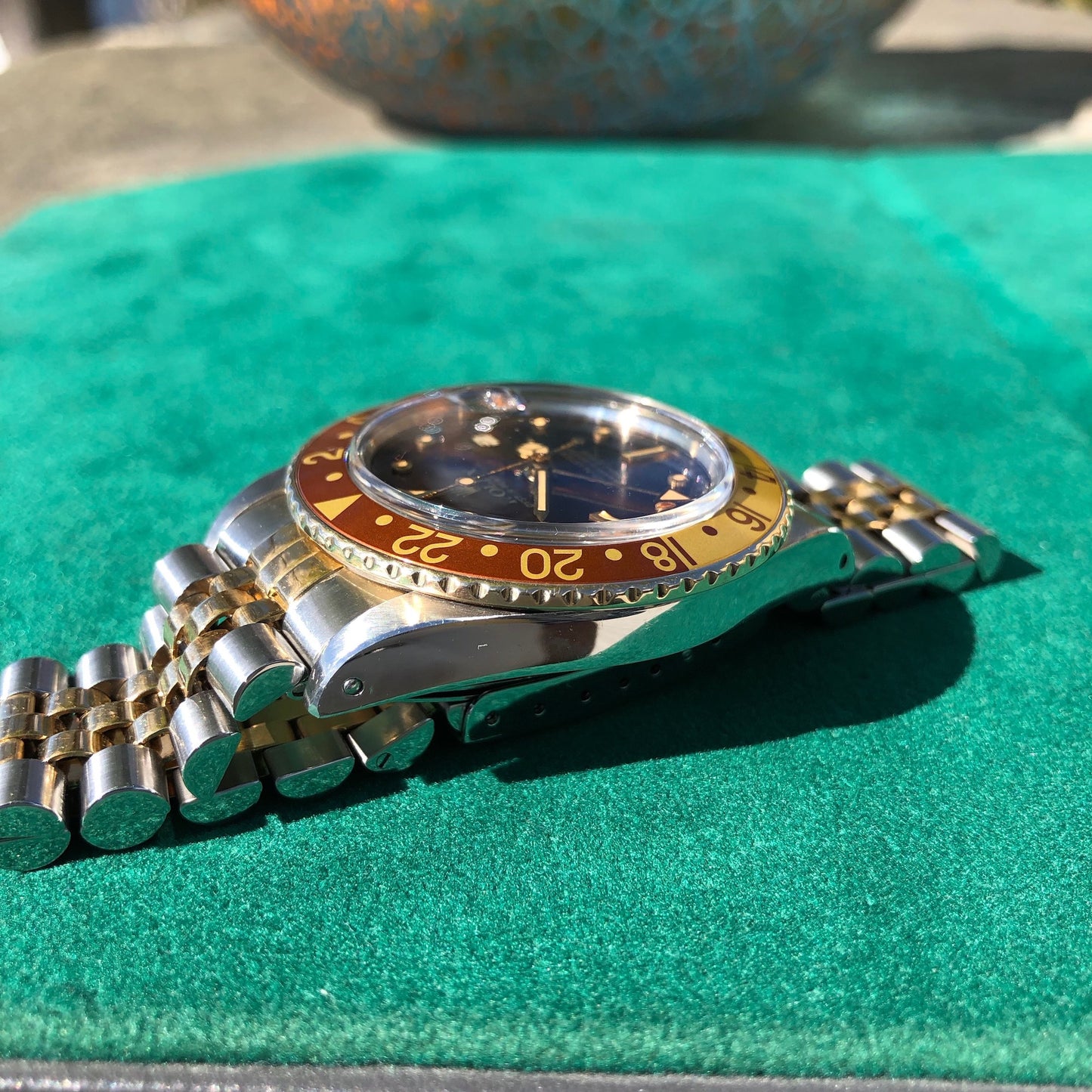 Vintage Rolex GMT MASTER 16753 Root Beer Tiger Eye Nipple Jubilee Bracelet Wristwatch Circa 1981 - Hashtag Watch Company