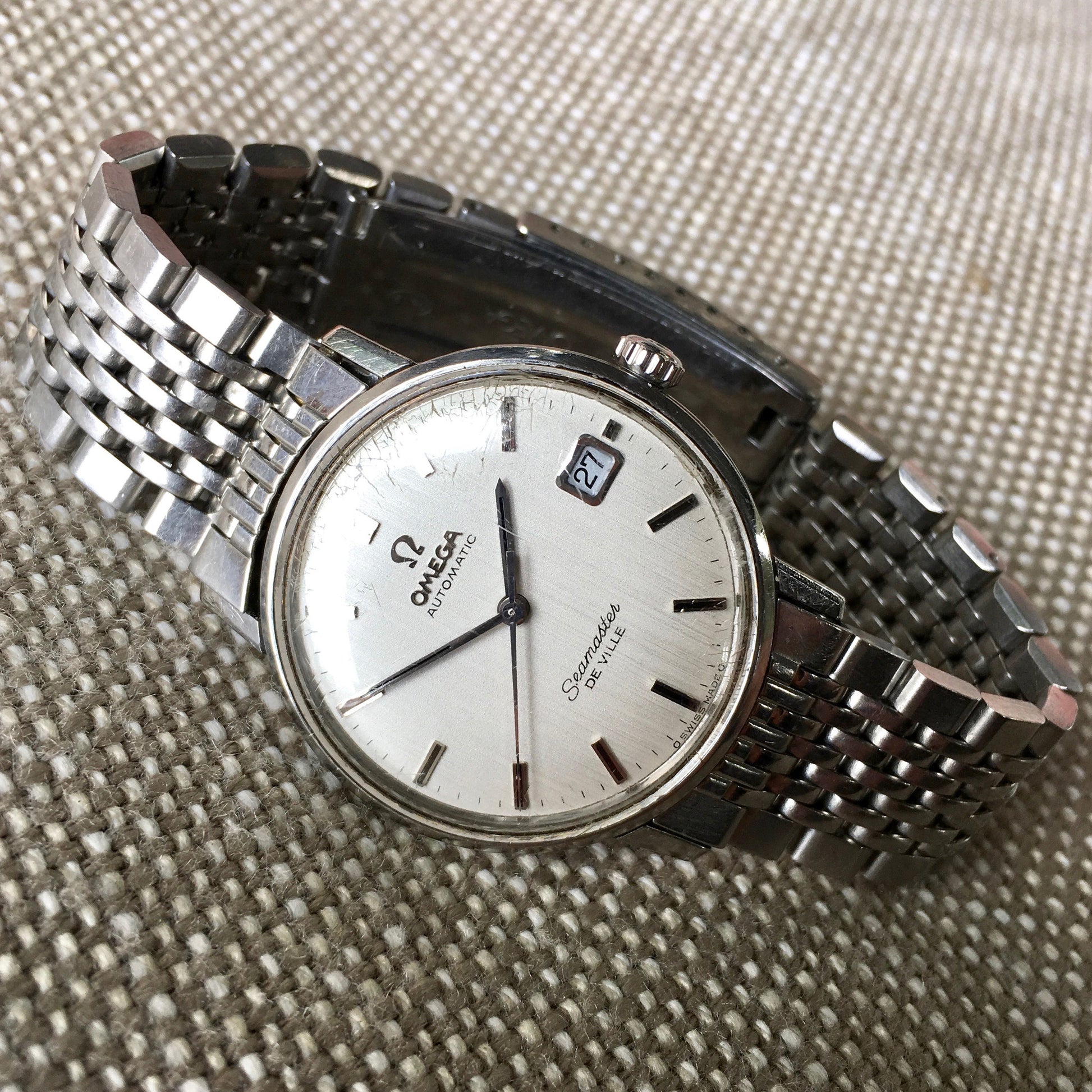 Vintage Omega Seamaster De Ville Caliber 563 Stainless Steel Date White Brushed Dial 1970's Watch - Hashtag Watch Company