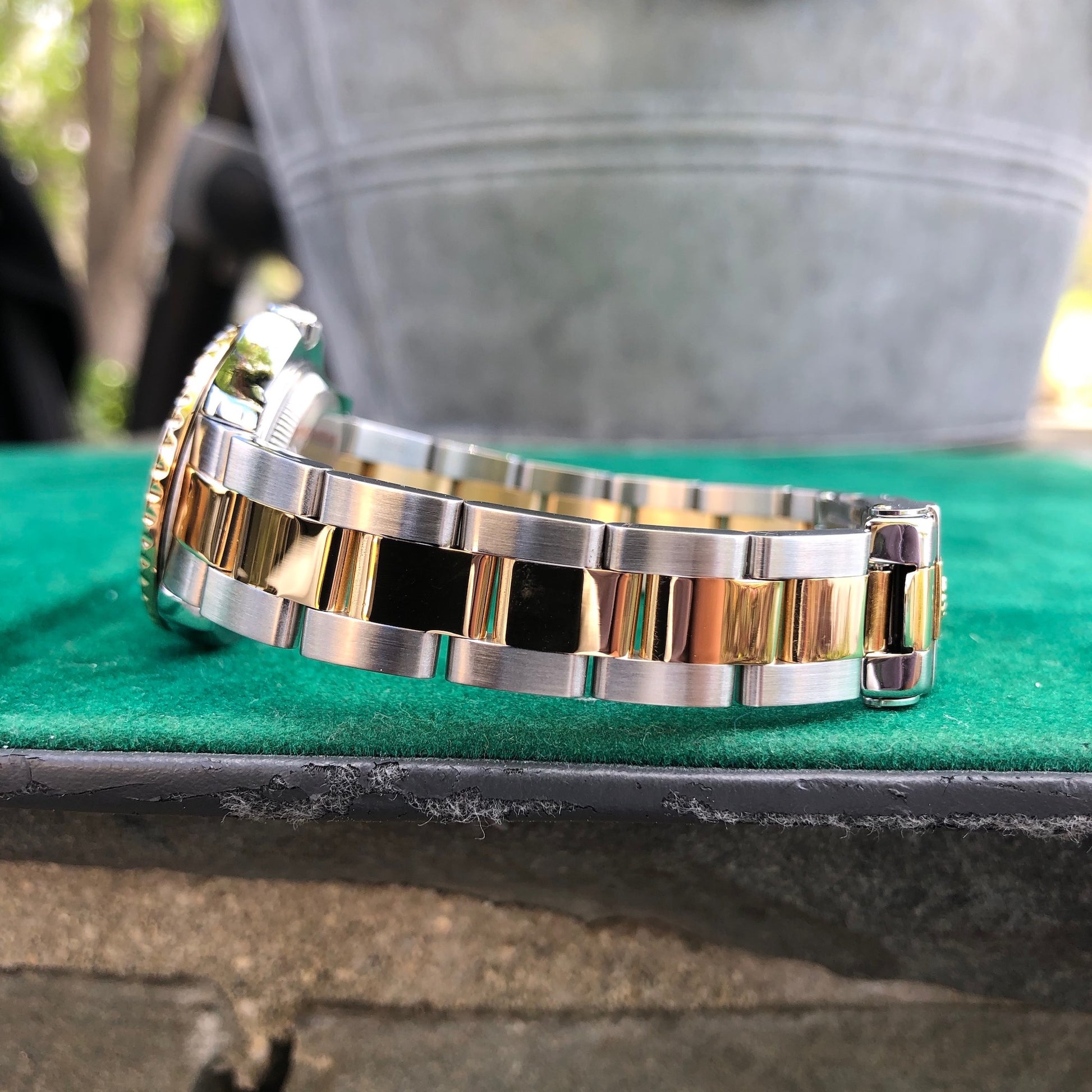 1997 Rolex Yachtmaster 69623 Ladies Two Tone Steel Gold White