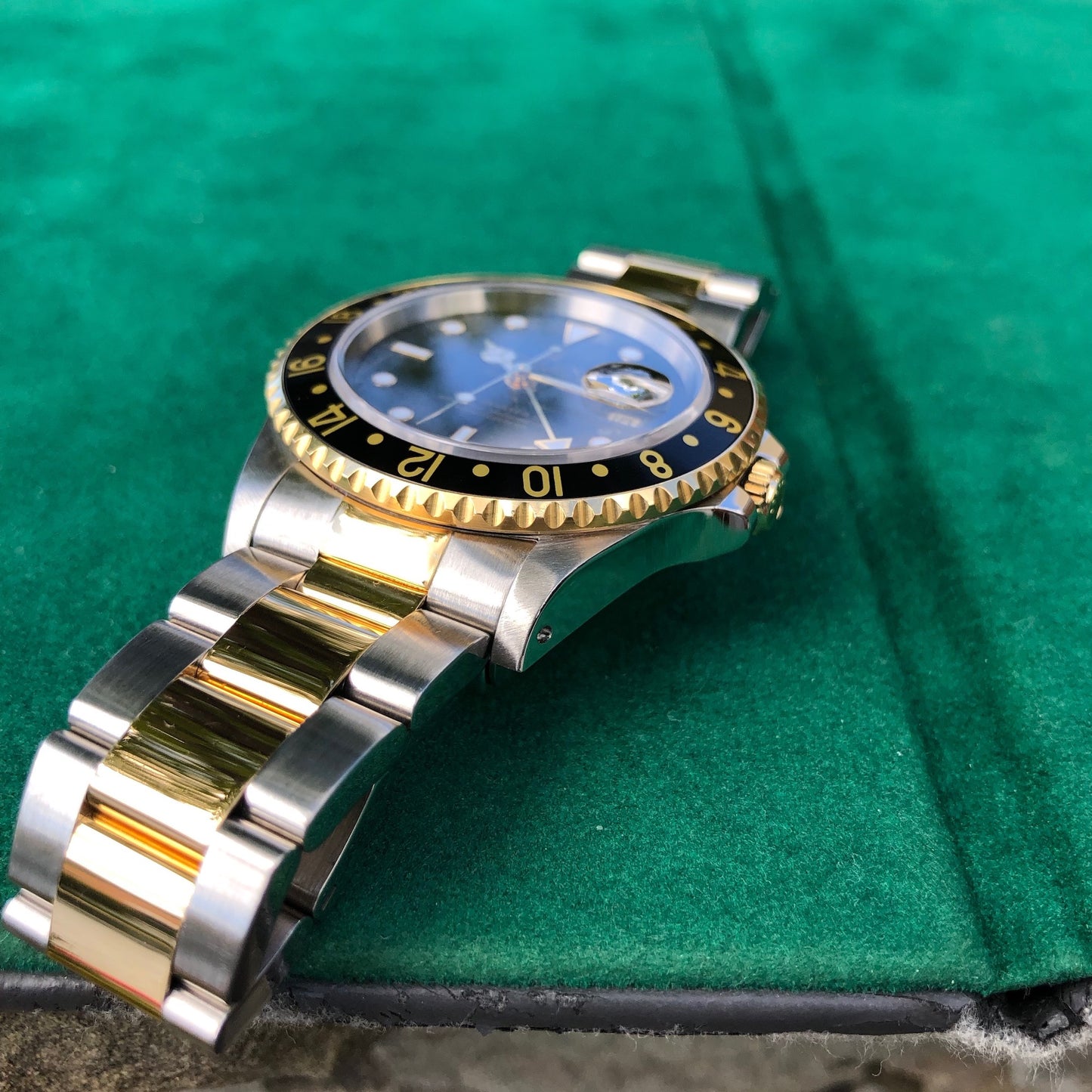 Rolex GMT MASTER II 16713 Steel Gold Oyster Two Tone Black Wristwatch Box Papers Circa 1997 - Hashtag Watch Company