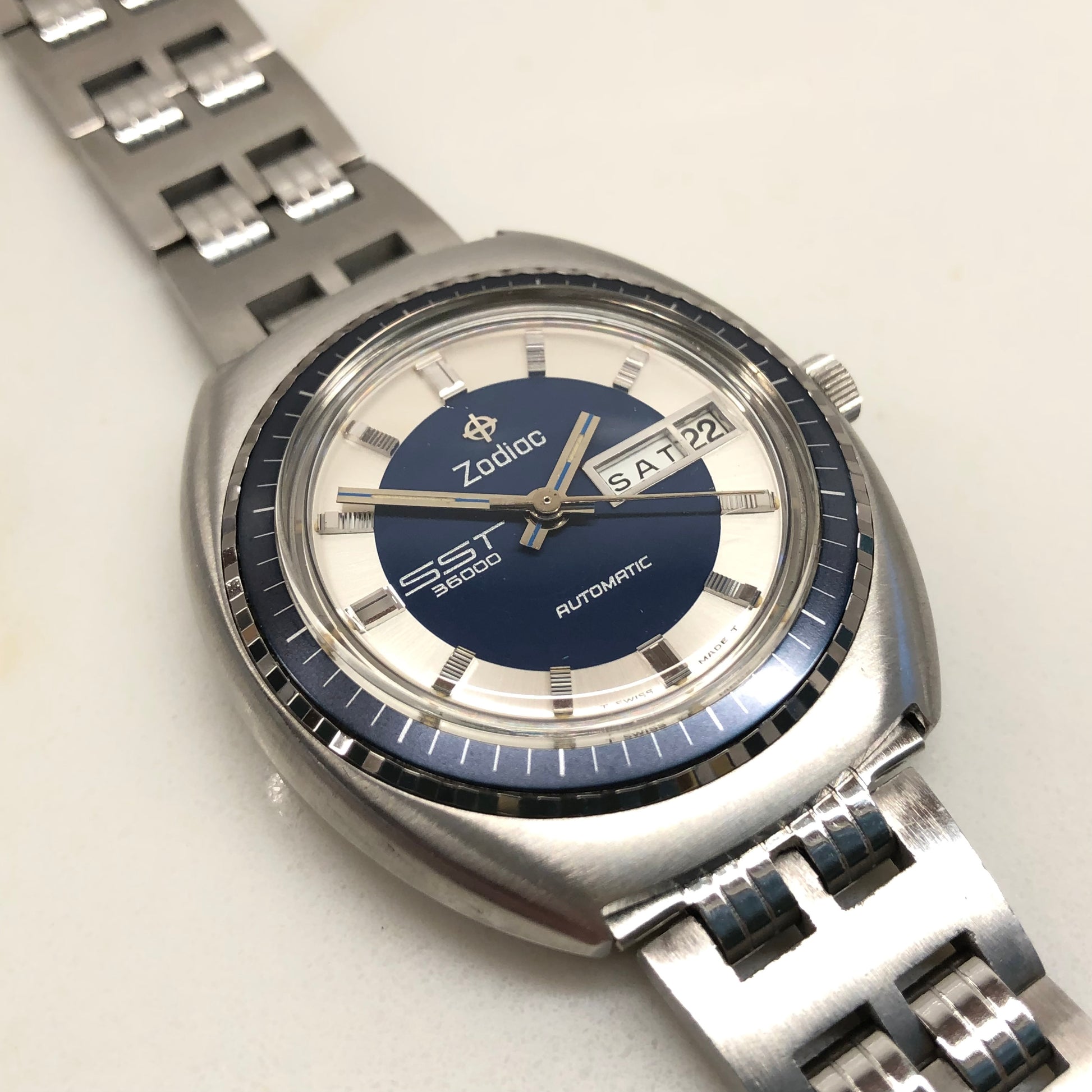 1970s Zodaic SST 36000 Blue 862 951 Vintage Automatic Wristwatch Old Stock - Hashtag Watch Company